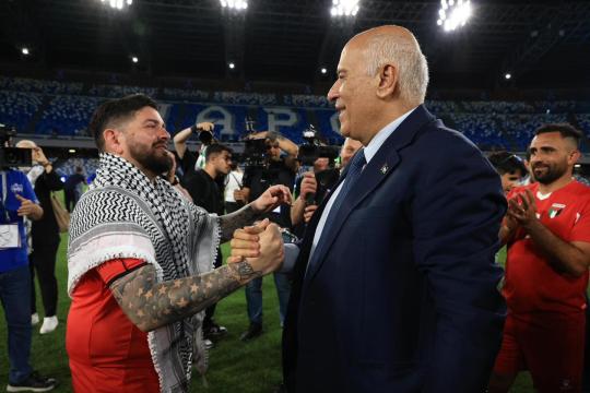 مارادونا جونيور يهتف لفلسطين في مباراة تضامنية بنابولي والمنتخب الفلسطيني يحقق فوزاً كبيراً