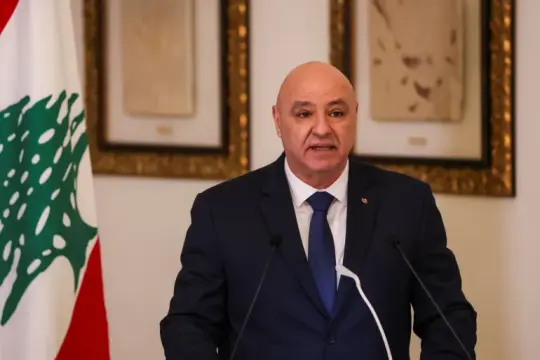 الرئيس اللبناني: ملتزمون بالقرارات الدولية ومتمسكون بخيار التفاوض