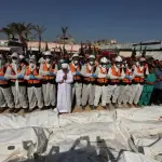 الاحتلال يسلم جثامين 50 فلسطينياً من أسرى غزة