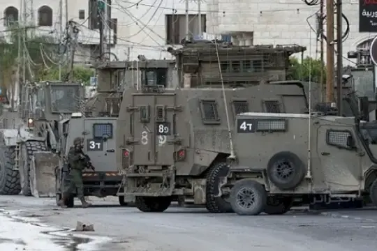 شهداء في غزة و34 اعتداءً على قاطفي الزيتون بالضفة.. الاحتلال يواصل خروق وقف إطلاق النار