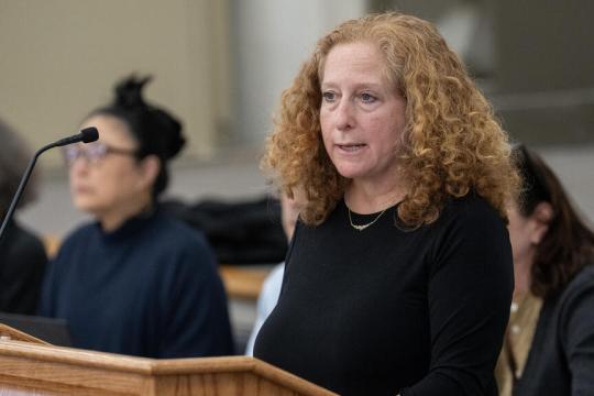 جامعة كولومبيا تعين رئيسا جديدا ذو خبرة في تفريق المظاهرات المؤيدة للفلسطينيين