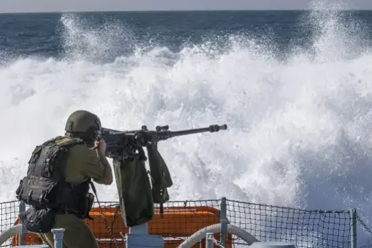 صيادو غزة .. إبحار يعوقه القتل والإعتقال والخسائر بالملايين