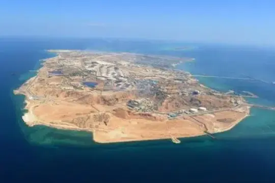 ترامب يفكر السيطرة على جزيرة قشم لاعلان النصر على إيران