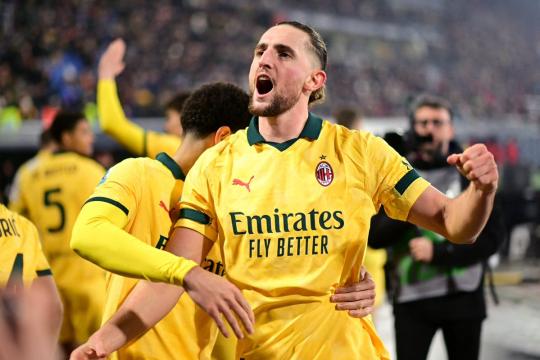 رابيو يتألق ويقود ميلان لاكتساح بولونيا بثلاثية في الدوري الإيطالي