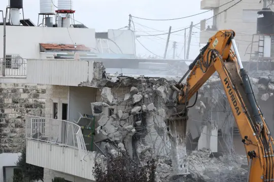 خطوة تصعيدية جديدة.. الاحتلال يهدم 40 منشأة ويشرد أصحابها في القدس