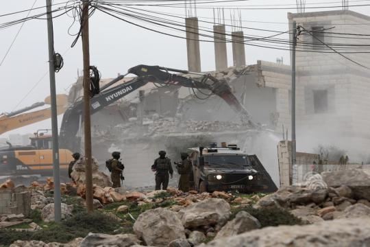 الاحتلال الإسرائيلي يهدم 4 منازل في حي البستان ببلدة سلوان جنوب المسجد الأقصى