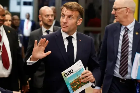 ماكرون: الحفاظ على السلام في غزة والسودان وعلاقات جديدة هادئة مع الجزائر