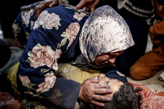 شهيد طفل ومصابون في قصف إسرائيلي على غزة