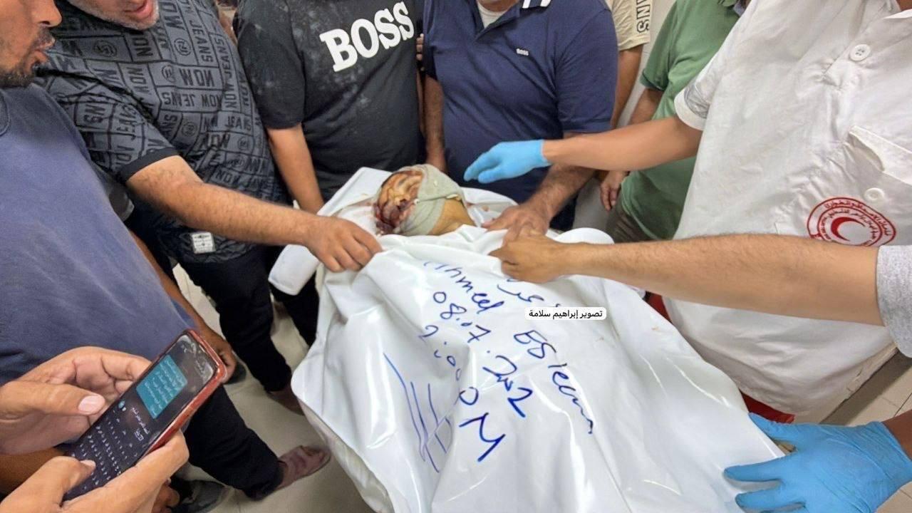 استشهاد سائق شاحنة عند معبر كرم أبو سالم يدفع شركات النقل للمطالبة بحماية دولية وتعليق العمل على المعابر