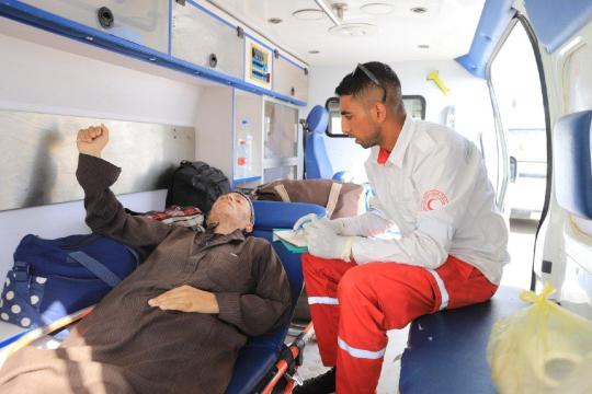 إجلاء 38 مريضًا من قطاع غزة عبر معبر رفح لتلقي العلاج خارج القطاع