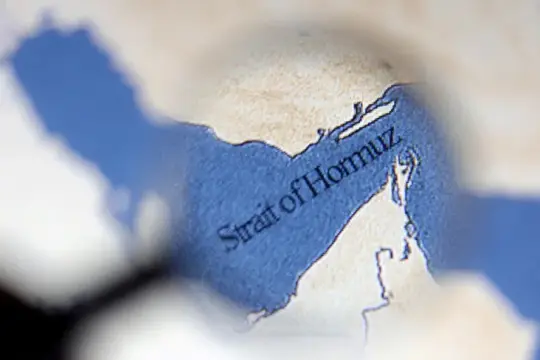 إيران توافق على مرور سفن اليابان عبر مضيق هرمز بعد مشاورات ثنائية