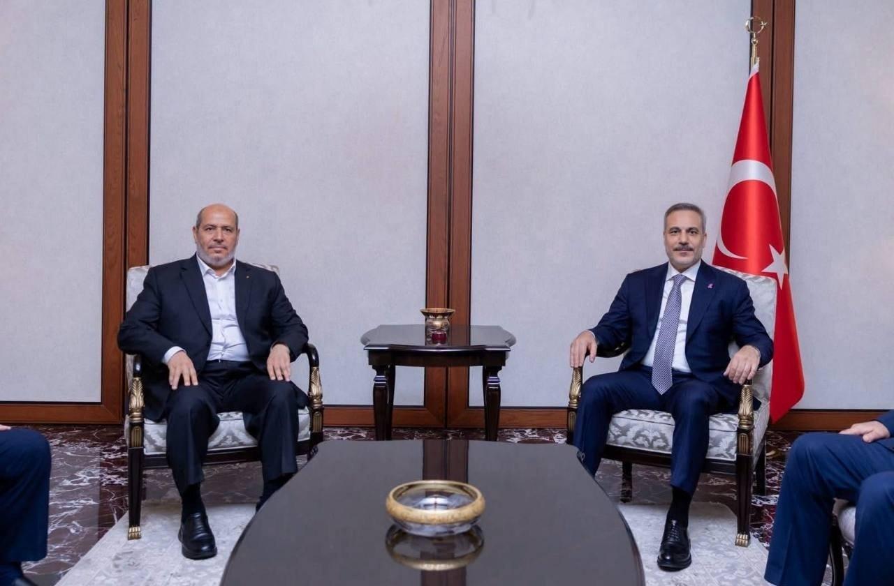 اللقاء تناول المفاوضات الجارية في القاهرة، والانتهاكات الإسرائيلية في غزة والضفة، وملف الوحدة الفلسطينية والانتخابات.
