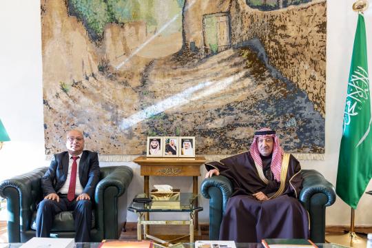 أبو هولي يطلع السعودية على تطورات الأوضاع الإنسانية والسياسية في فلسطين