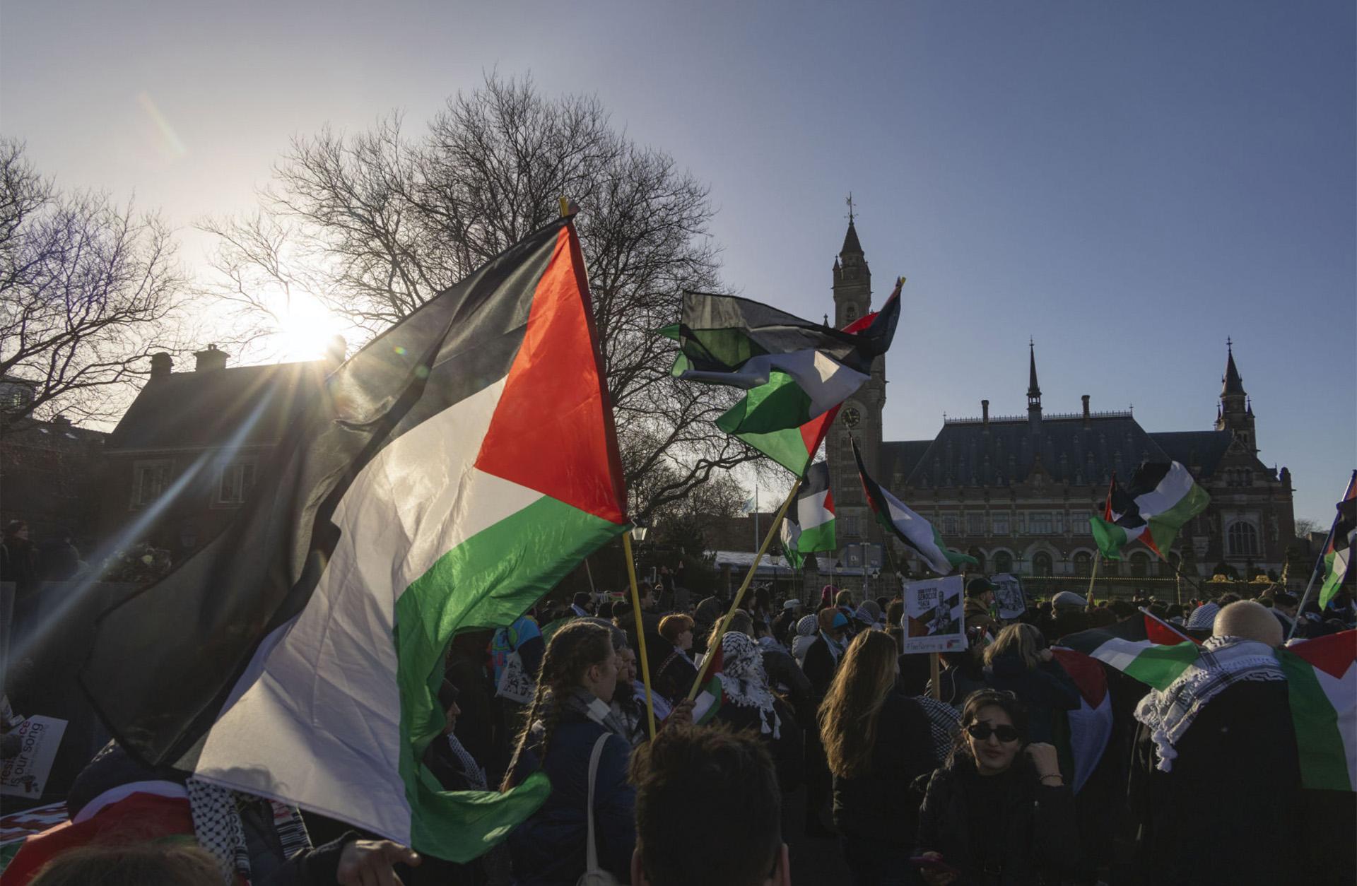 حوار خاص مع المحلل السياسي والخبير في الشأن الفلسطيني د. شفيق التلولي