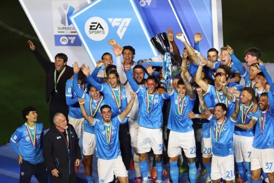 فيديو: نابولي يتوّج بطلاً للسوبر الإيطالي من بوابة بولونيا