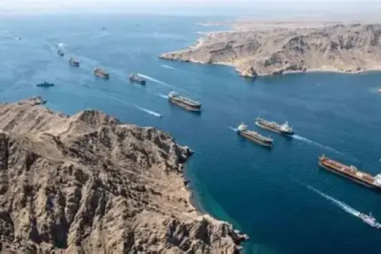 تراجُع حركة الملاحة في مضيق هرمز