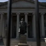 الدين الأميركي يتجاوز 40 تريليون دولار للمرة الأولى