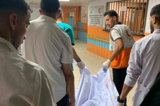4 شهداء وعدد من الجرحى في قصف إسرائيلي استهدف ورشة صيانة بحي الصبرة جنوب مدينة غزة