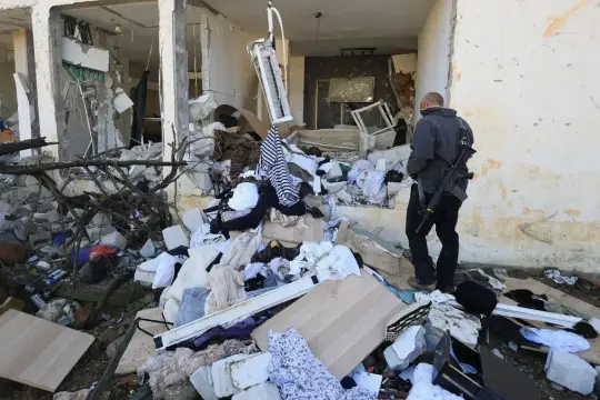 ارتفاع عدد المصابين في هجمات صاروخية إيرانية على ديمونة وعراد جنوب إسرائيل