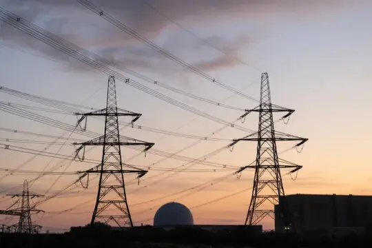 أسعار كهرباء أوروبا تقفز مع اقتراب الشتاء وضغوط الغاز