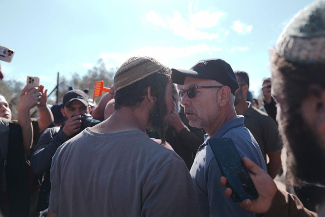 تباين حادّ بين الأجهزة الأمنية والحكومة الإسرائيلية حول كيفية التعامل مع تصاعد اعتداءات المستوطنين في الضفة الغربية