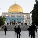 الاحتلال يُبعد طفلاً مقدسياً عن المسجد الأقصى لمدة 6 أشهر