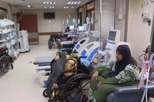 وزارة الصحة في غزة تحذّر من انهيار وشيك للخدمات المخبرية بسبب نقص حاد في المستهلكات