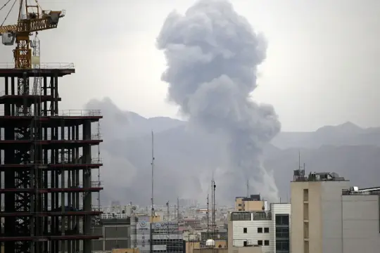 مصادر إسرائيلية: تغيير النظام في إيران ليس هدف الحرب