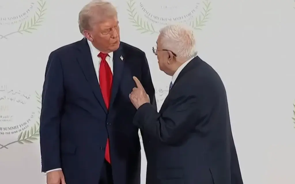 محادثات سرية بين إدارة ترامب والسلطة الفلسطينية لإعادة صياغة مستقبل غزة