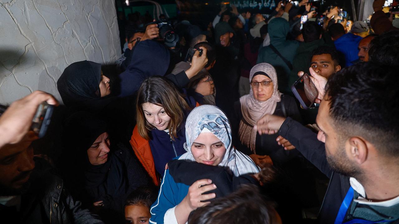 تدفق المساعدات والإجلاء الطبي يسير ببطء رغم إعادة فتح المعبر والجهود الدولية لتخفيف الأزمة الإنسانية