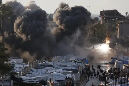 حماس تربط نزع سلاحها بانسحاب إسرائيلي كامل من غزة وسط تعثر المفاوضات