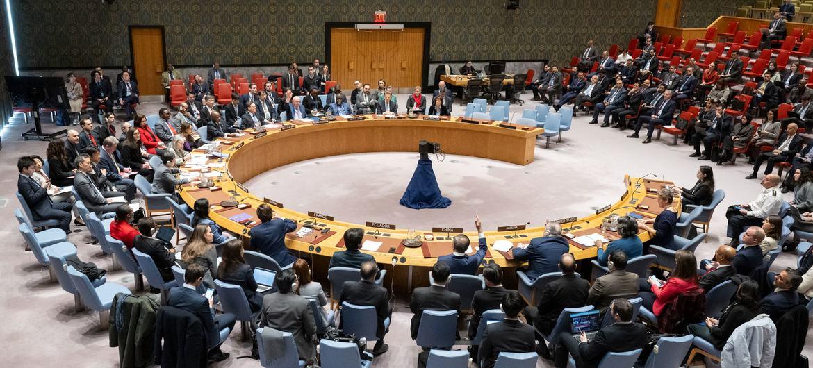 مشروع القرار يركز على مضيق هرمز وحرية الملاحة ويستبعد استخدام القوة لكن يبقي خيار العقوبات مطروحاً