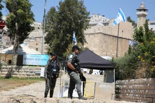 الأوقاف الفلسطينية تندد باقتحام المستوطنين للمسجد الإبراهيمي وأداء طقوس استفزازية