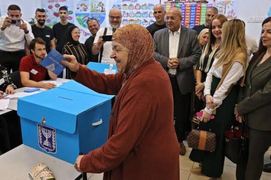 تحليل: فلسطينيو الداخل في قلب معركة الانتخابات.. هل يملكون مفتاح إزاحة نتنياهو من السلطة؟