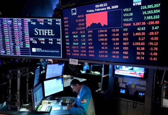 كومبيوتاسنتر وجينماب تقودان المكاسب.. وقطاع الدفاع يرتفع 2.6% قبل قرارات المركزي الأوروبي والفيدرالي