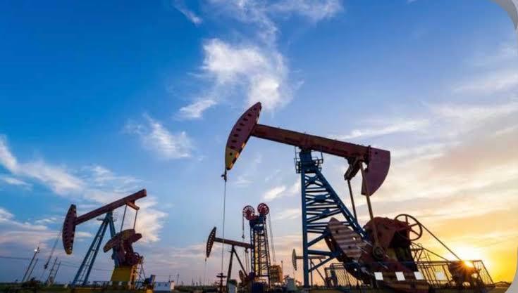واشنطن تضغط لفتح مضيق هرمز أمام تدفقات الطاقة.. وبرنت يرتفع بأكثر من 50% منذ بداية العام
