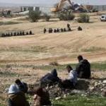 محافظة القدس تحذّر من حملة “اقتلاع تدريجية” تستهدف 33 تجمعًا بدويًا شرق المدينة