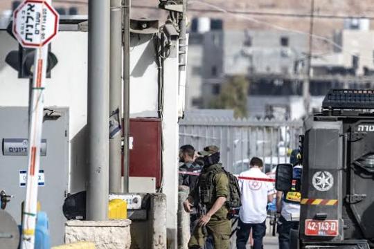 الاحتلال يواصل اقتحاماته في القدس.. اعتقال مواطن في حزما وانتشار عسكري بمحيط الرام