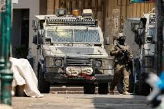 الاحتلال يصعّد اقتحاماته في الضفة.. إغلاقات ومداهمات واعتداءات للمستوطنين في عدة محافظات