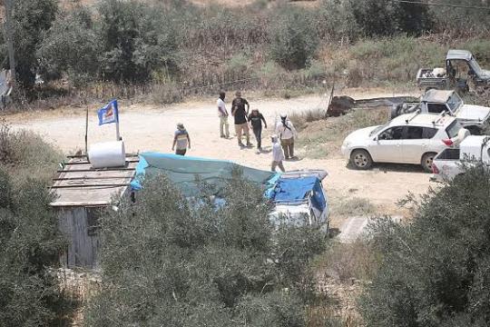 هآرتس: الجيش الإسرائيلي يستولي على أراضٍ في المنطقة (A) لربط مستوطنتين جديدتين في الضفة الغربية