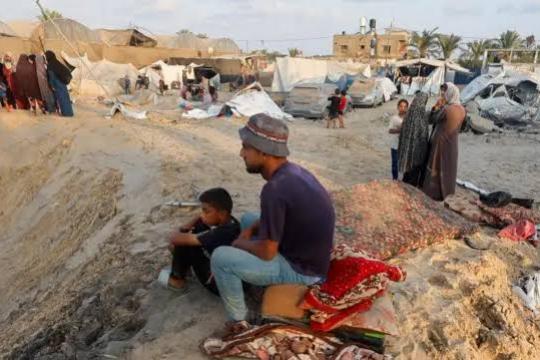 إصابة سيدة في خانيونس.. الاحتلال يواصل خرق وقف إطلاق النار في مناطق متفرقة من غزة
