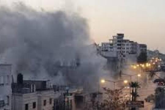 قوات الاحتلال الإسرائيلي تفجر منزل الشهيد محمود عابد شمال الخليل