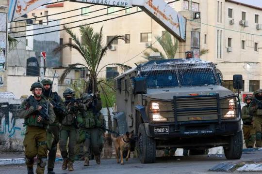 الاحتلال يقتحم بلدات جنوب بيت لحم ويقمع احتفالات التوجيهي بالغاز السام والصوت