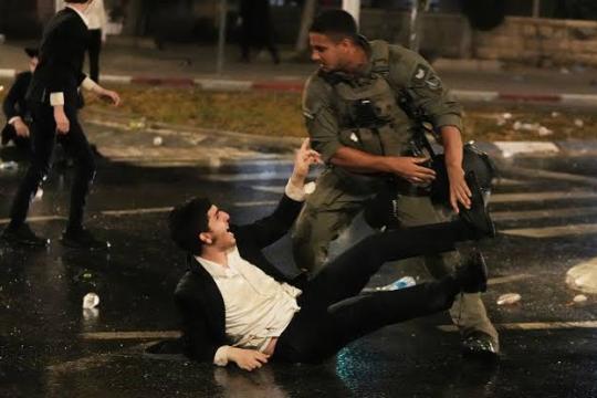 احتجاجات حريدية في القدس ضد مؤتمر لتشجيع التجنيد في الجيش الإسرائيلي
