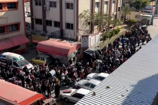 الجيش الإسرائيلي يروّج مزاعم عن استخدام حماس مجمع ناصر.. هل يمهّد لاستهدافه؟