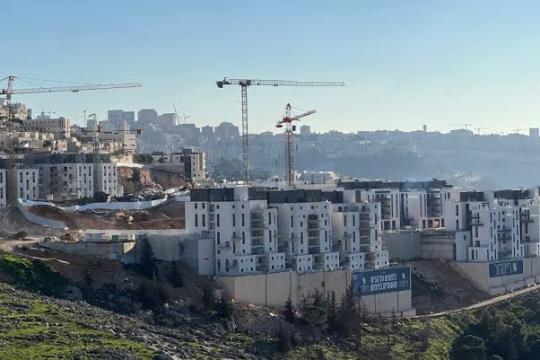 هيئة مقاومة الجدار: 13 مخططًا استيطانيا في الضفة تدفع بـ1670 وحدة جديدة