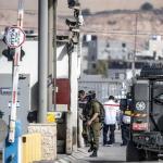 شهيدان واعتقالات واعتداءات للمستوطنين في غزة والضفة الغربية