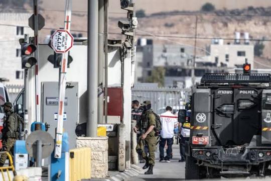 شهيدان واعتقالات واعتداءات للمستوطنين في غزة والضفة الغربية