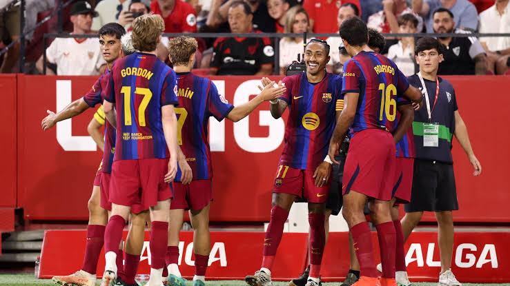 ثلاثية النجم البرازيلي تمنح برشلونة انتصاره السابع تواليًا وتبقيه في صدارة الدوري