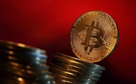 العملة المشفرة تصعد إلى 75.7 ألف دولار مع تراجع عوائد السندات وتزايد التفاؤل بشأن السياسة المالية الأميركية